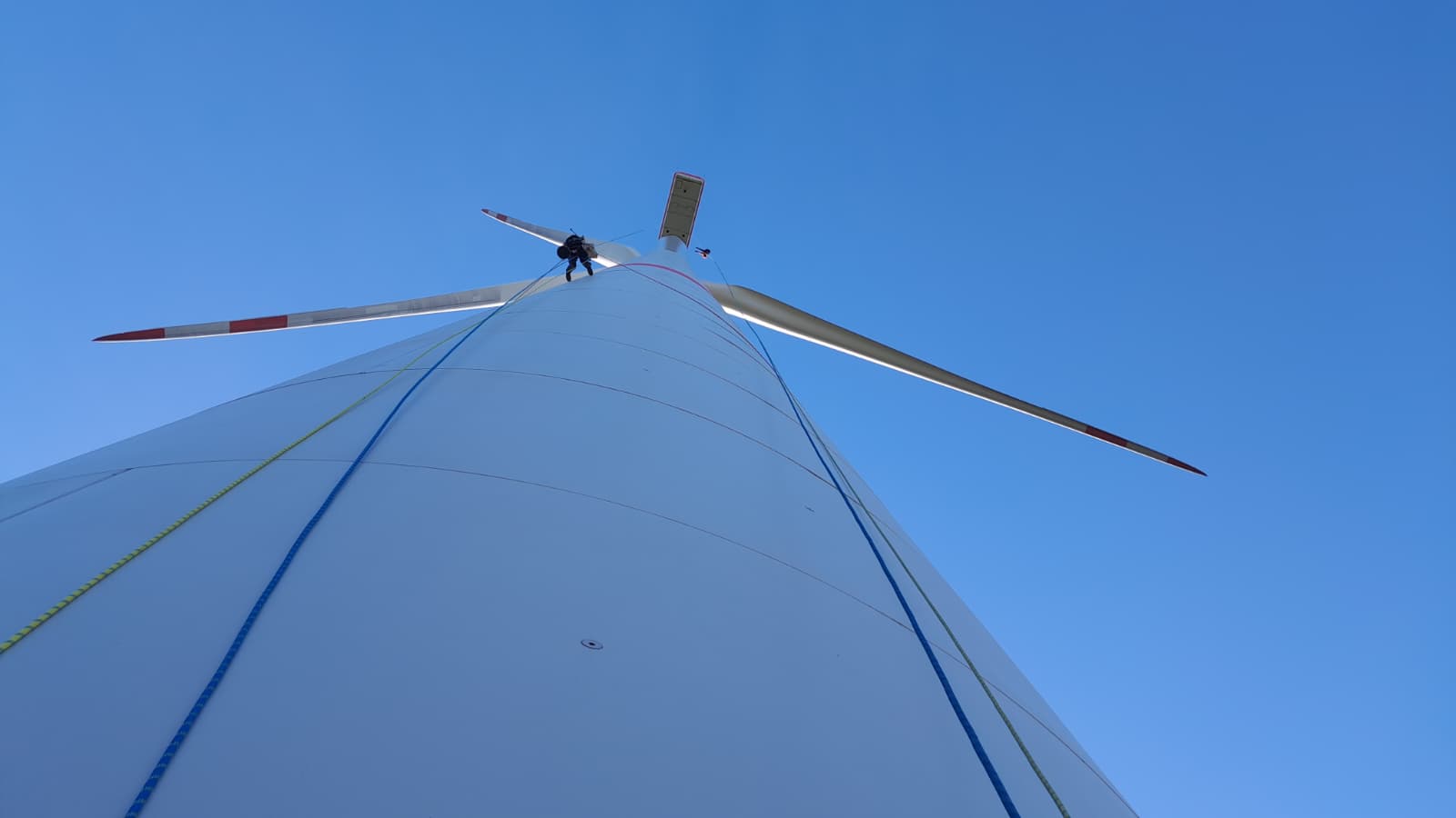 Technical services on wind turbine towers